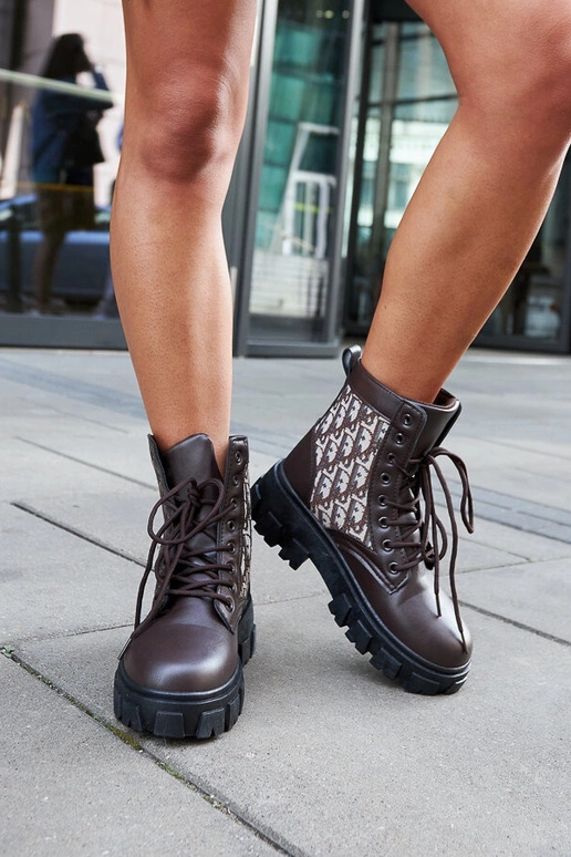 Brūni puszābaki ar dekoratīviem...