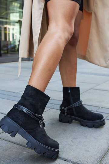 Melni zābaki ar dekoratīvu...