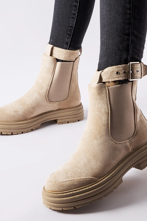 Bēši puszābaki ar dekoratīvu aizdari...