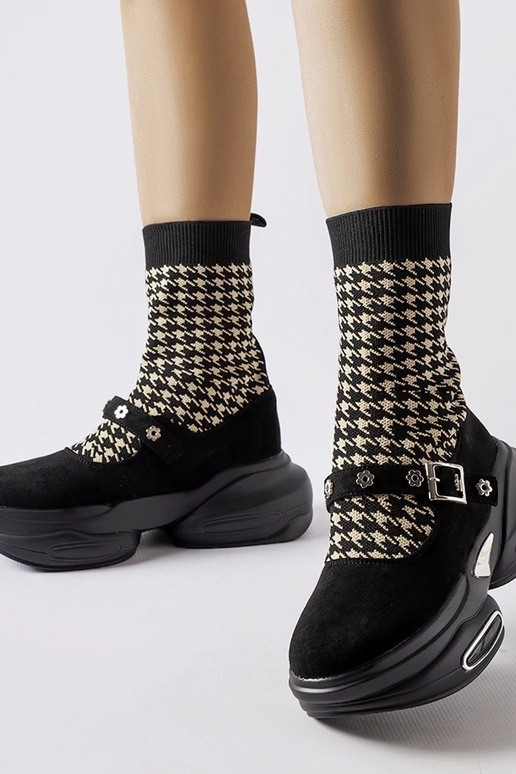 Ivana melnie kurta zoba puszābaki