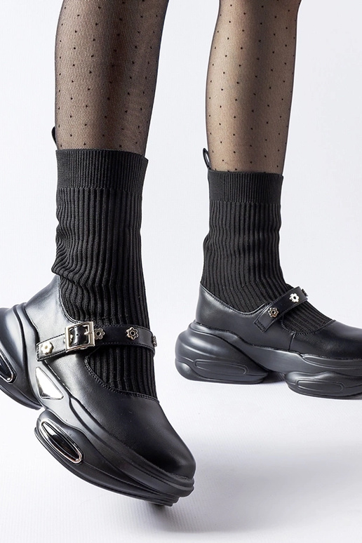 Ivana melni zeķu zābaki