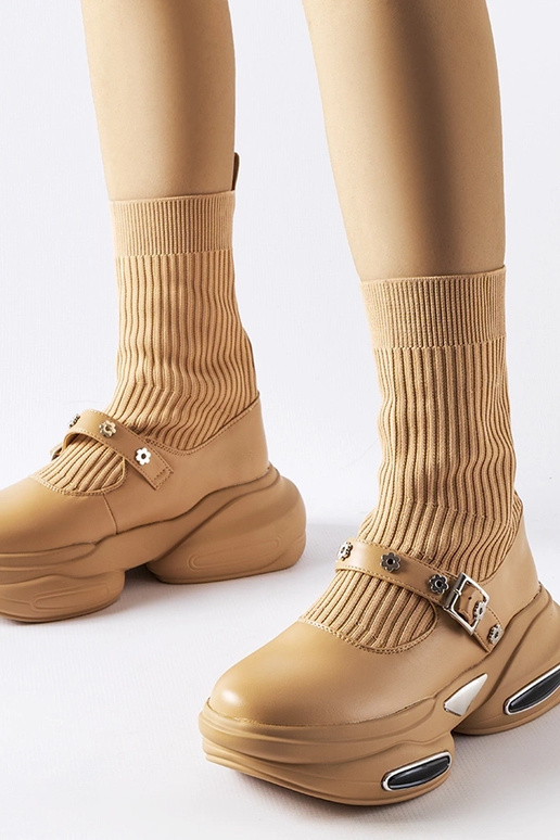 Ivana smilškrāsas zeķu zābaki