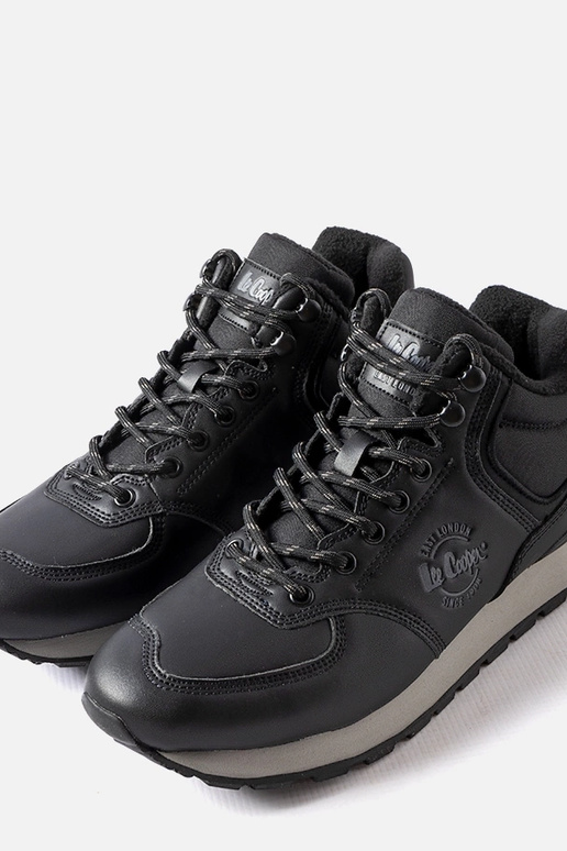 Melni siltie zābaki, „Lee Cooper...