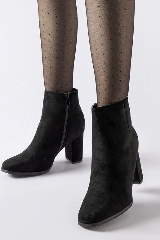 Melni Torricelli puszābaki ar papēdi