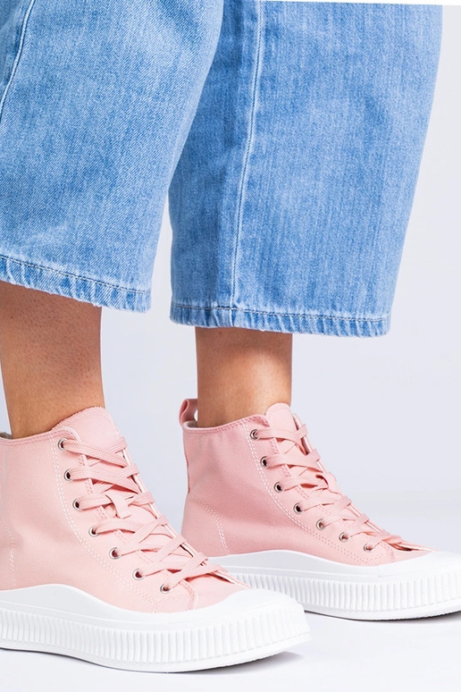 Rozā augsti zābaki uz platformas,...