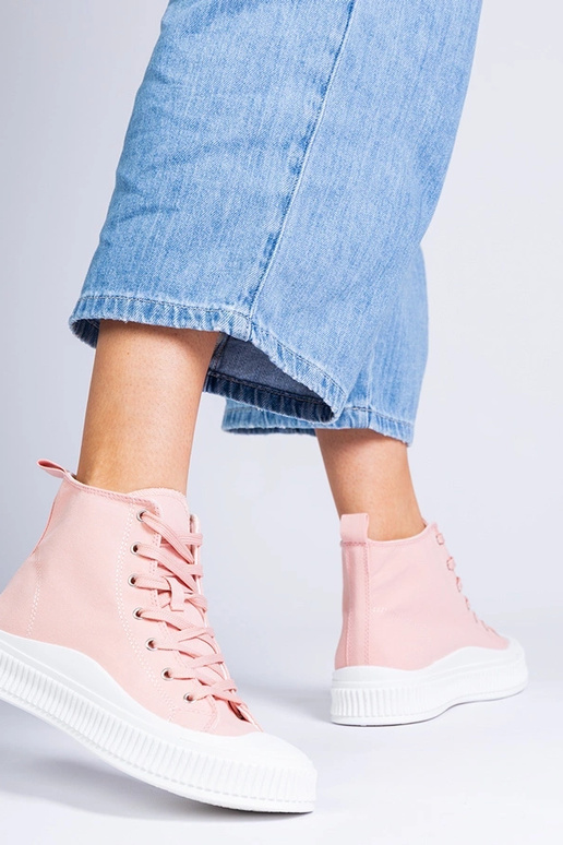 Rozā augsti zābaki uz platformas,...