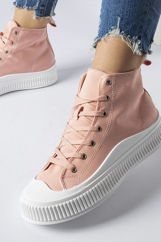 Rozā augsti zābaki uz platformas,...