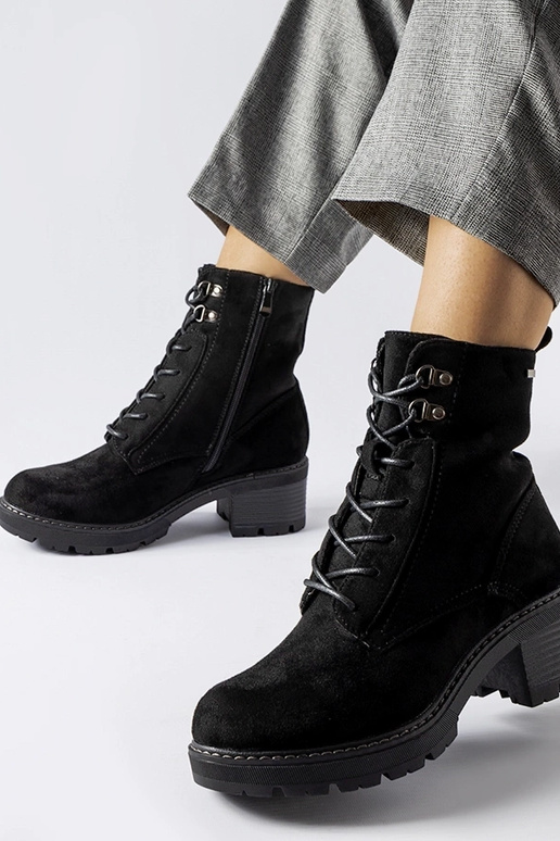 Melni šņorzābaki Clementina