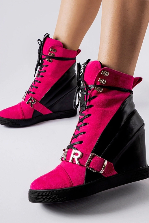 Rozā-melni sporta zābaki uz...