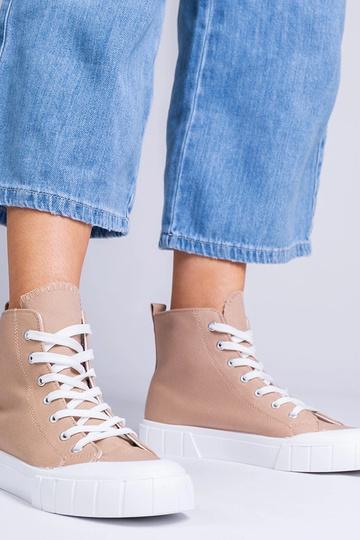 Brūni zābaki virs potītes,...