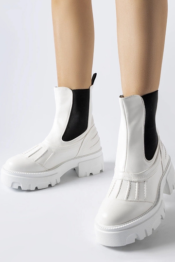 Baltie masīvie ziemas darba...