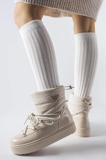 Bēši siltināti sniega...