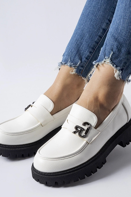 Melni un balti Francesca klaipi ar...