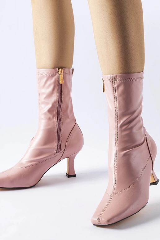 Rozā zempapēžu puszābaki Luisella