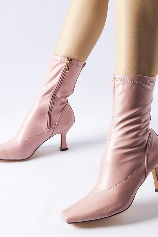 Rozā zempapēžu puszābaki Luisella