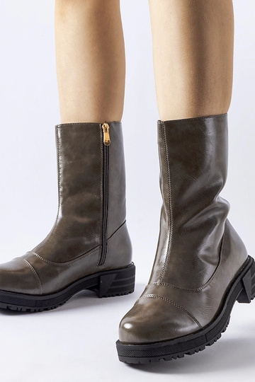 Tumši pelēki siltināti...