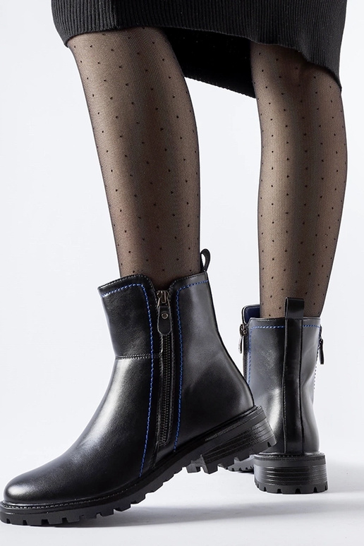 Melni zābaki ar dekoratīvu zilu diegu...