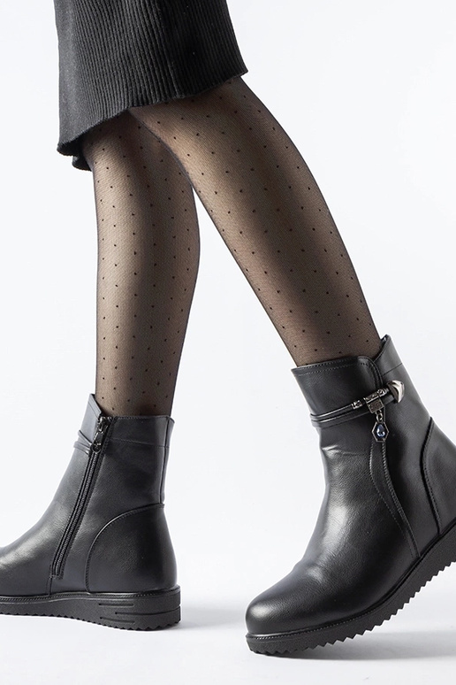 Melni siltināti zābaki ar dekoratīvu...