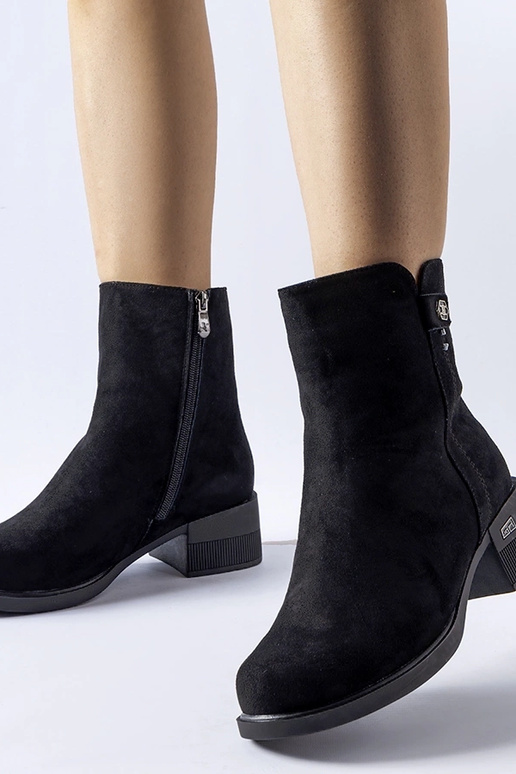 Melni siltināti zābaki no ādas Faustin