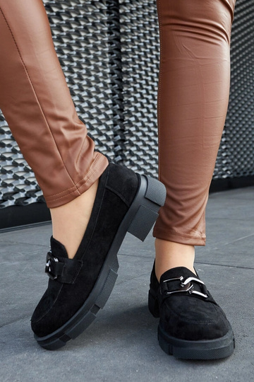 Melni masīvi mokasīni ar... 2