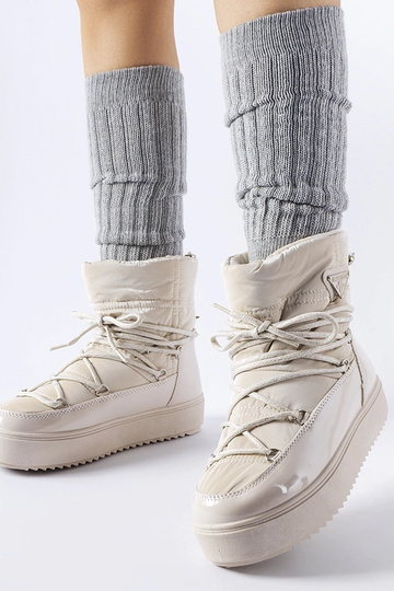 Bežīgas lakotas sniegavīras...