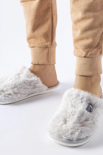 Pelēkas siltas čības ar...