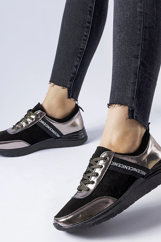 Castelfidardo melnas un pelēkas ādas...