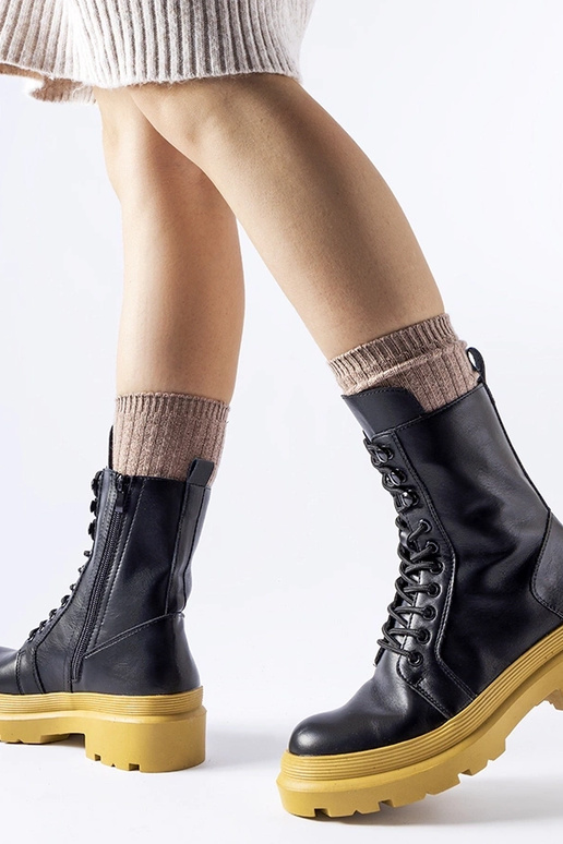 Quennie melni darba apavi uz...