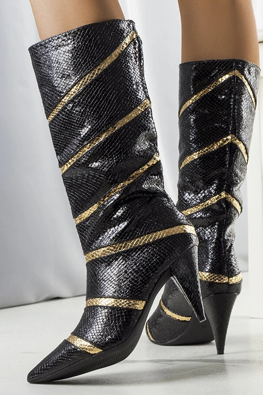 Melni un zelta Nevzo siltināti...