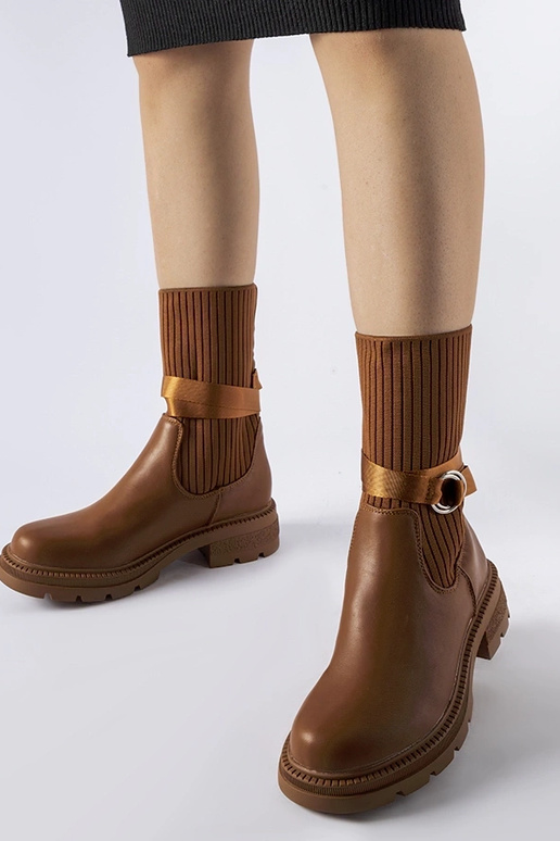 Brūni zeķu siltināti zābaki Picker