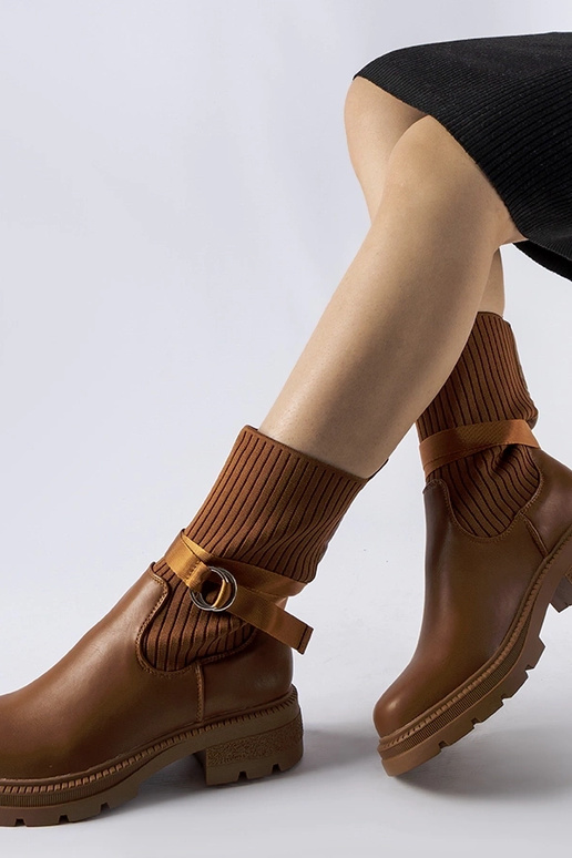 Brūni zeķu siltināti zābaki Picker