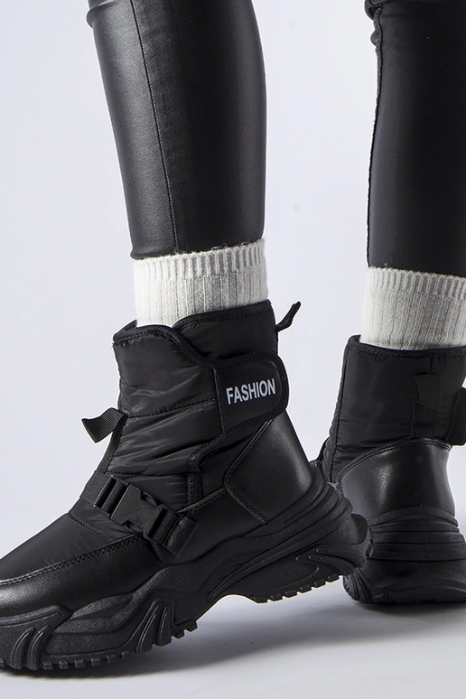 Melni izolēti sniega zābaki ar Velcro...