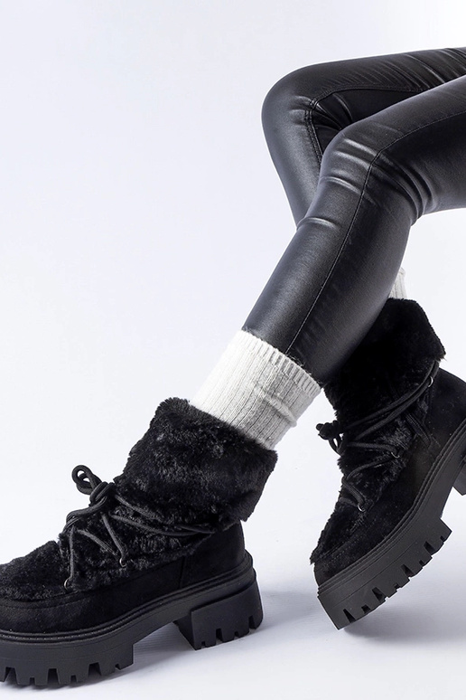 Melni zābaki ar dekoratīvu kažokādu...