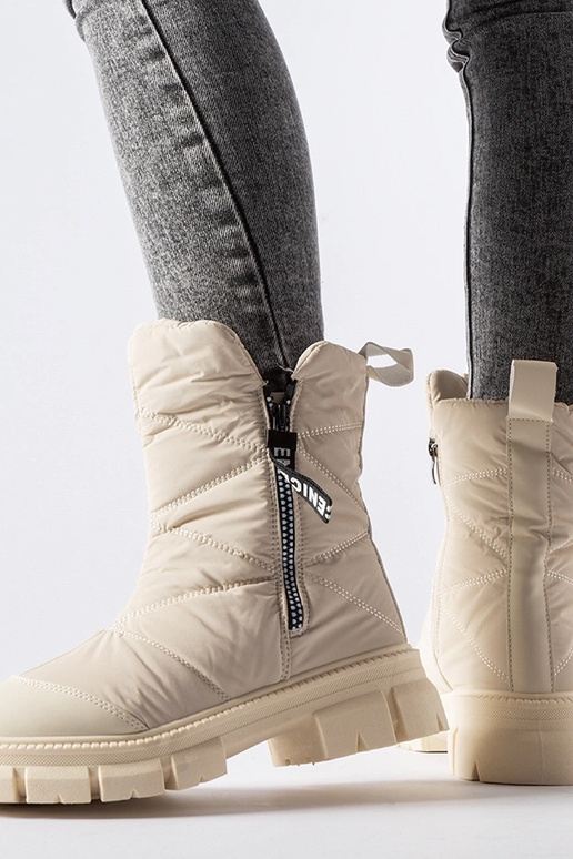 Bēši siltināti stepēti sniega zābaki...