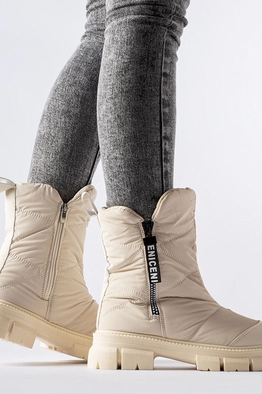 Bēši siltināti stepēti sniega zābaki...