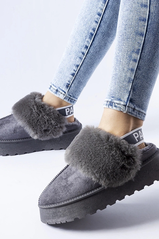 Pelēkas izolētas čības ar gumiju un...