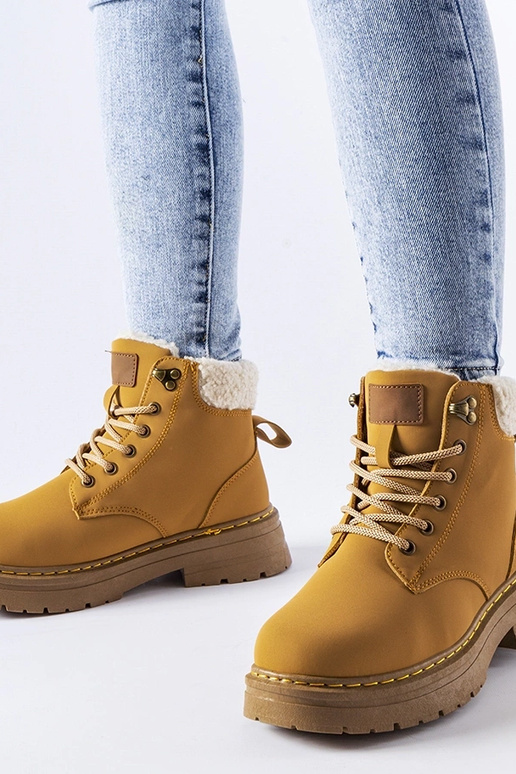 Brūni izolēti Burgondi strādnieki