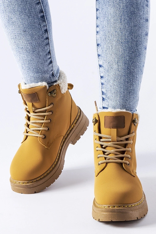 Brūni izolēti Burgondi strādnieki