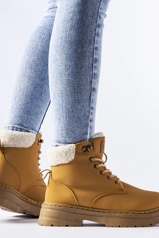 Brūni izolēti Burgondi strādnieki