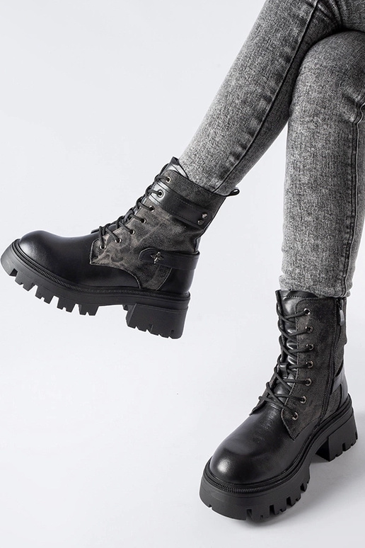 Melni siltināti zābaki ar protektoru...