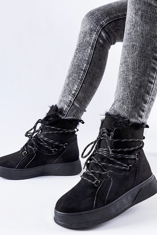 Melni Rancourt platformas sniega zābaki