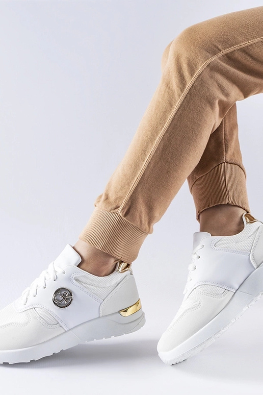 Almenno baltas sporta kedas