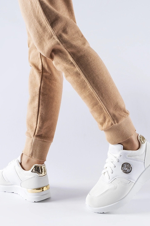 Almenno baltas sporta kedas