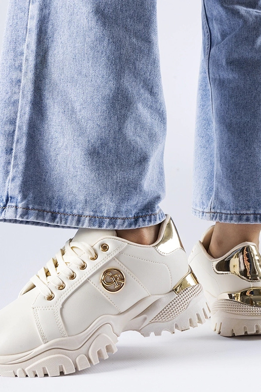 Bēšas kedas ar masīvu Arpaia zoli