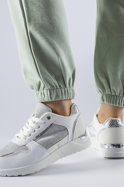 Baltas kedas ar dekoratīvu diegu Facondo