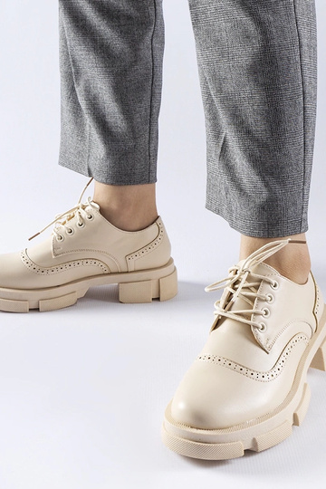 Bežās saistītās puszābaki...