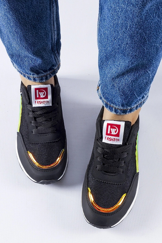 Melnas Caviour sporta kedas