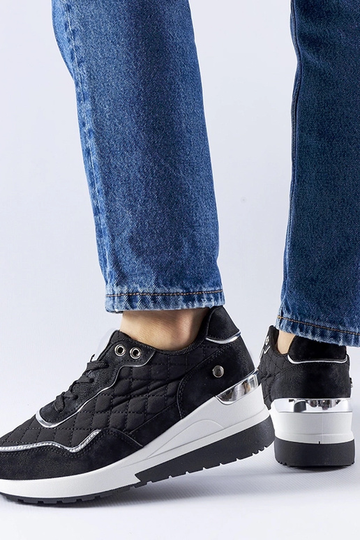 Melnas Pisignano čības