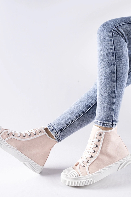 Rozā čības Pozzuolo