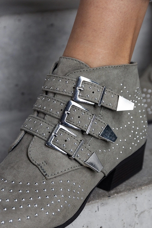 Zaļi dekoratīvi puszābaki ar zemu...